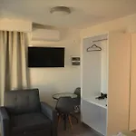 Bay Apartment *