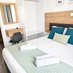 Apartment Bay *