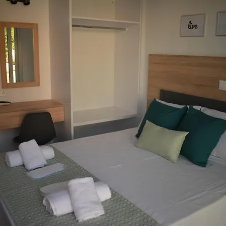 Apartment Bay *