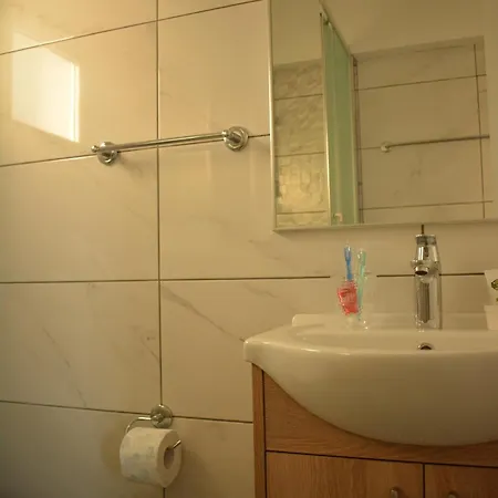 Bay * Πρωταράς