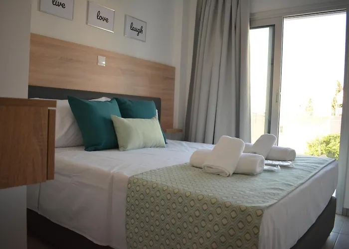 Bay アパート プロタラス